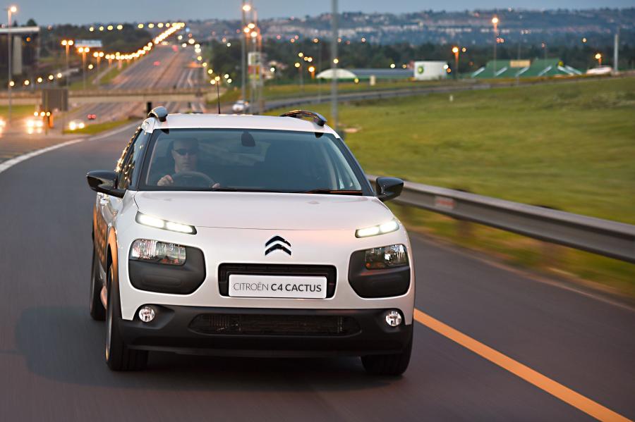  Citroen C4 Cactus 2015 года  (ZA) (фото 12 из 19)